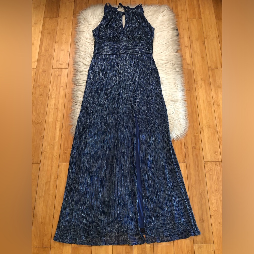 R&M Richards Metallic Silver Sleeveless Navy Blue Cocktail Maxi Gown size 6 NWT
